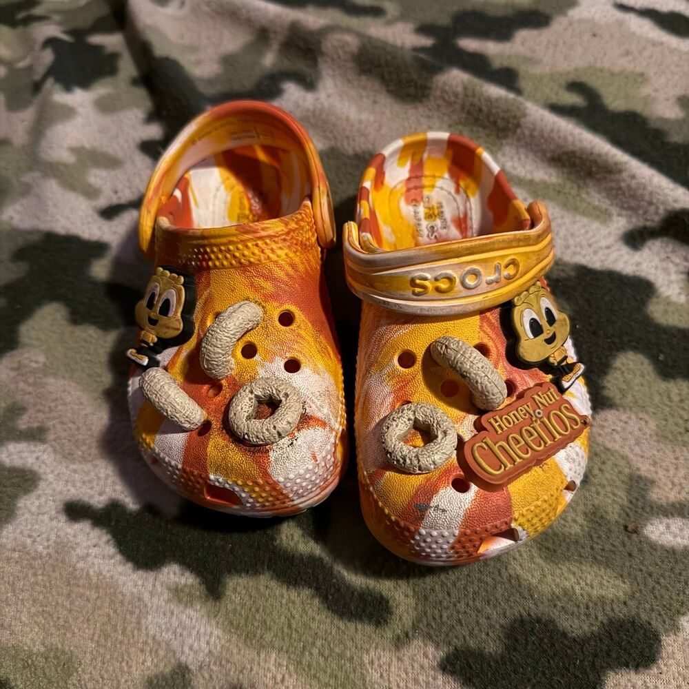 Crocs Cheerios Toddler shoes size 7c